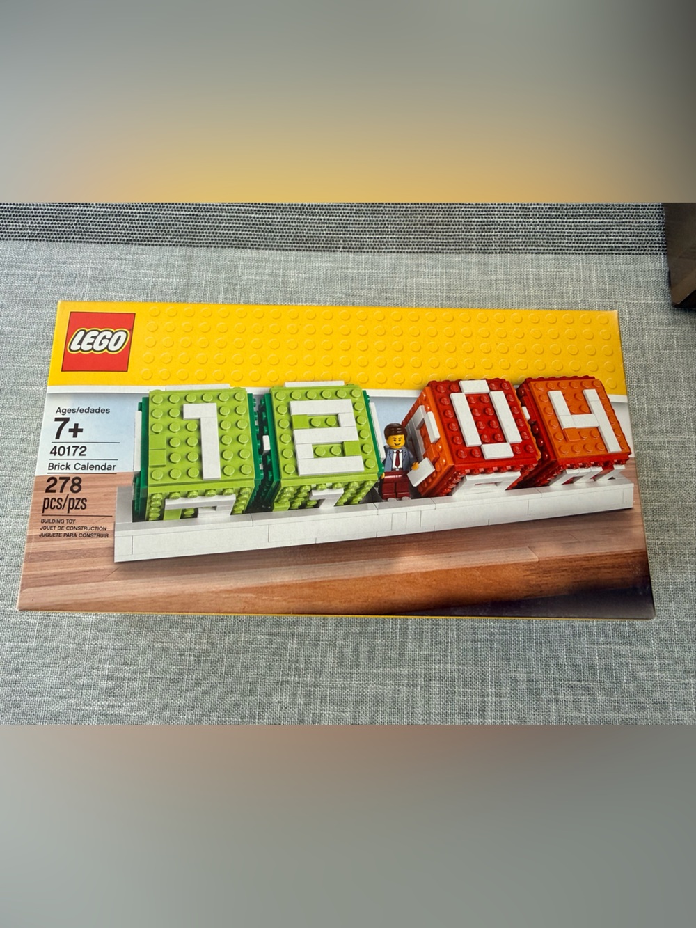 Lego Brick Calendar Blocks - Lime Green & Red-Orange (still factory sealed!)